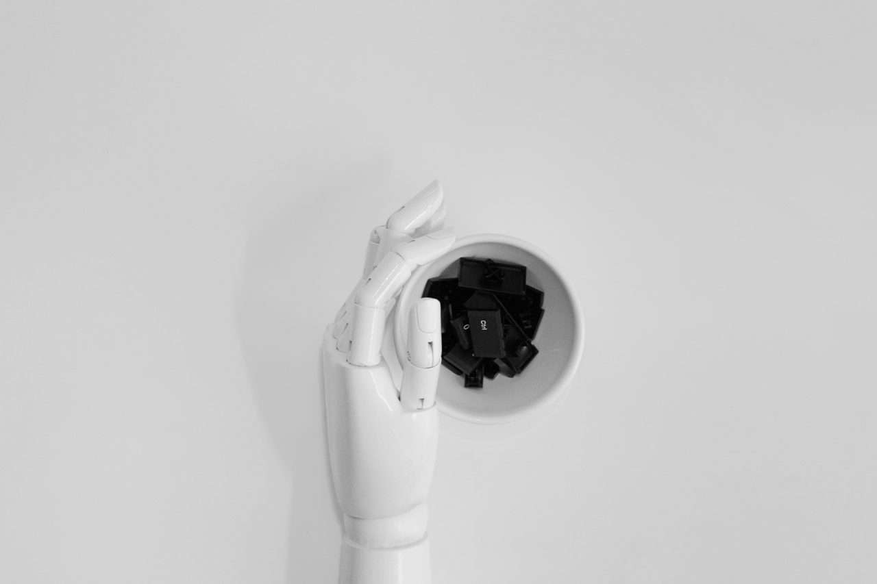 Humanizacja robotów programowych – oprogramowanie RPA i AI naśladujące ludzkie decyzje, komunikację i sposób pracy